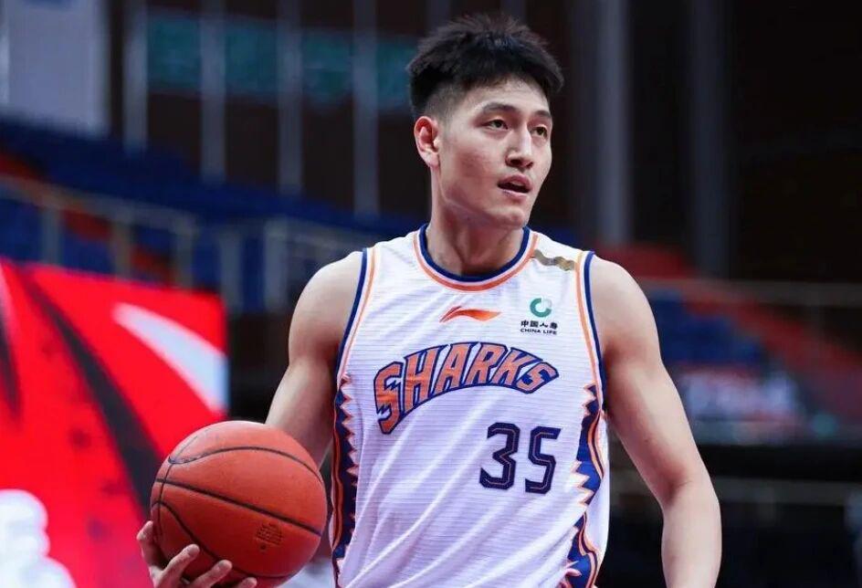 ESPN记者:湖人队内部人士暗示詹姆斯父子可能一起转投新球队