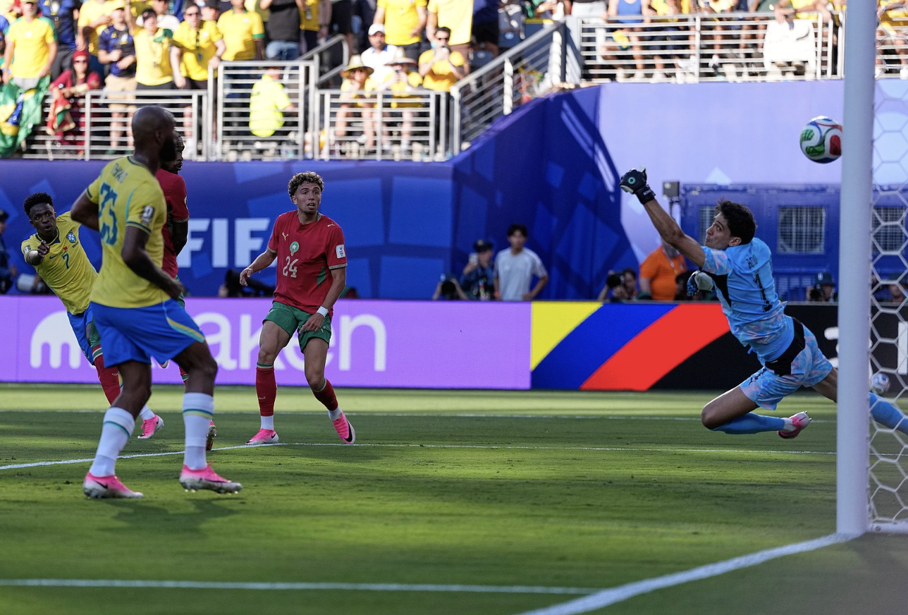 亚马尔斩获全场最佳，亨利公开质疑，真正功臣被FIFA所埋没