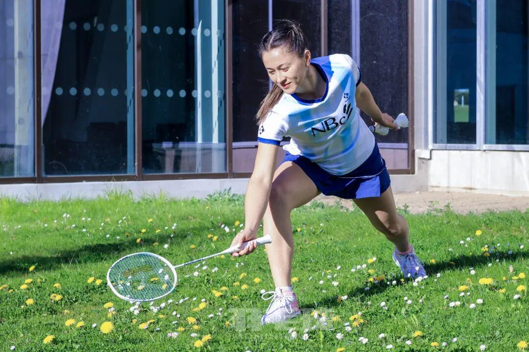 佛得角门将关注列表全是美女 老哥最爱黑皮辣妹