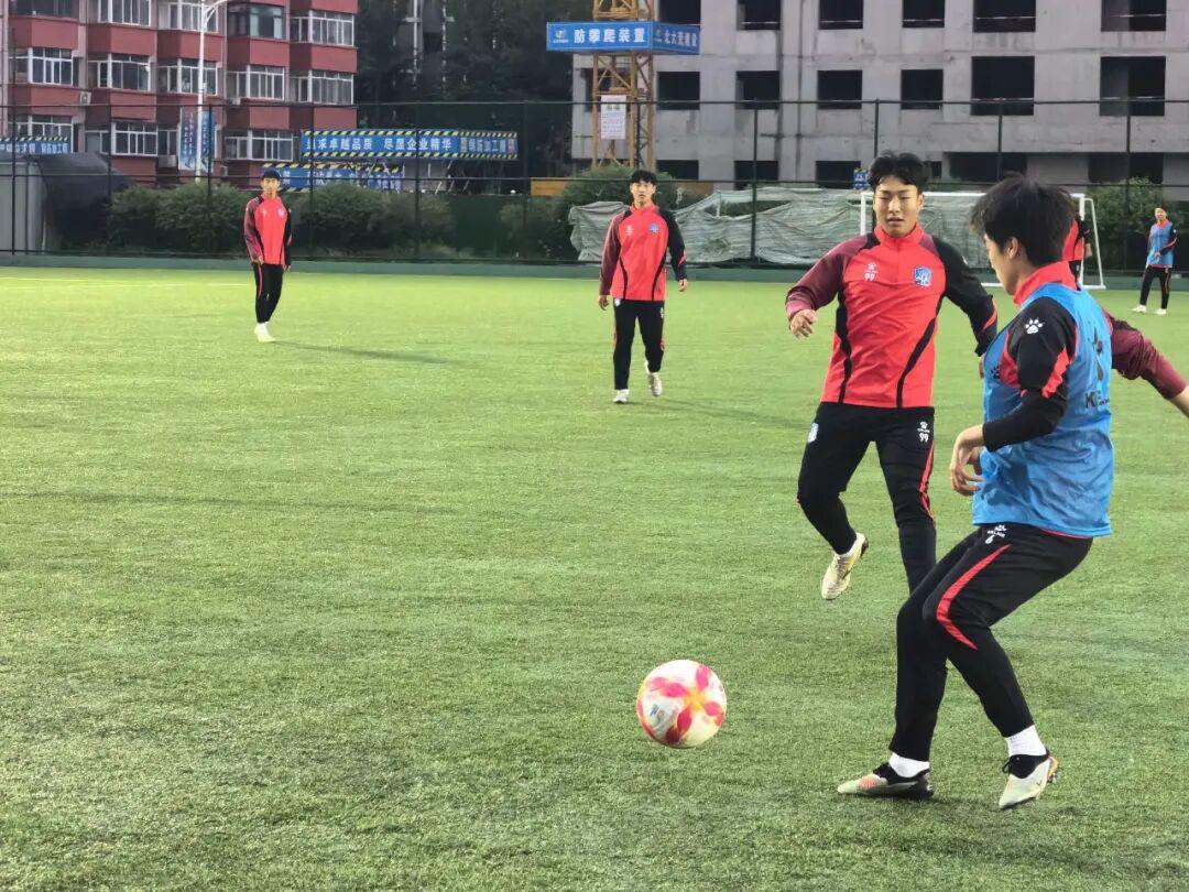 ESPN记者：皇马为琼阿梅尼标价9000万欧，今夏或出售他；邮报：曼联未来数月可能会和B费进行新合同谈判